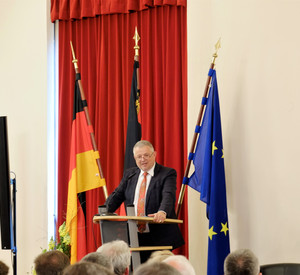 Prof. Dr. Peter M. Huber bei einem Impulsvortrag