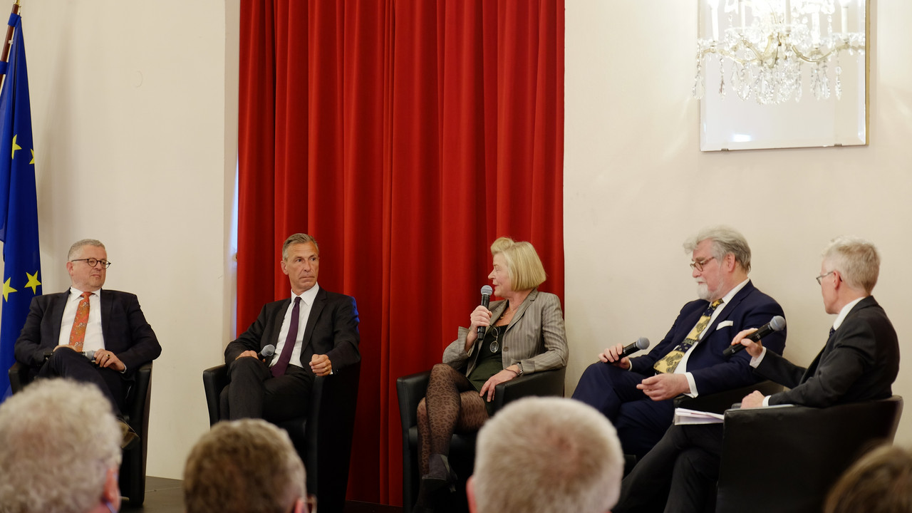 Die Diskutanten bei der Podiumsdiskussion