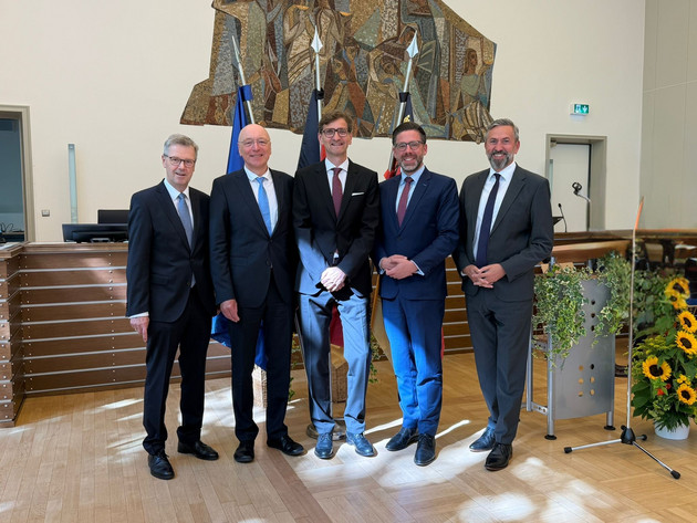 Landgericht Koblenz unter neuer Leitung – Justizminister Philipp Fernis verabschiedet Stephan Rüll und begrüßt Tobias Eisert als neuen Präsidenten