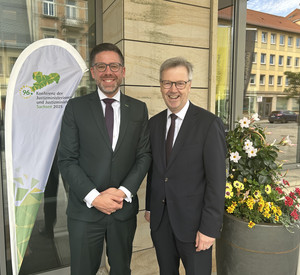 das Bild zeigt: Justizminister Philipp Fernis und Justizstaatssekretär Dr. Matthias Frey