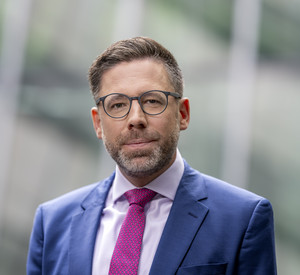 das Bild zeigt: Justizminister Philipp Fernis
