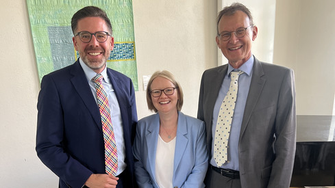 Neue Direktorin des Amtsgerichts Grünstadt – Justizminister Philipp Fernis verabschiedet Michael Goldschmidt und führt Dr. Sandra Gitzel in neues Amt ein